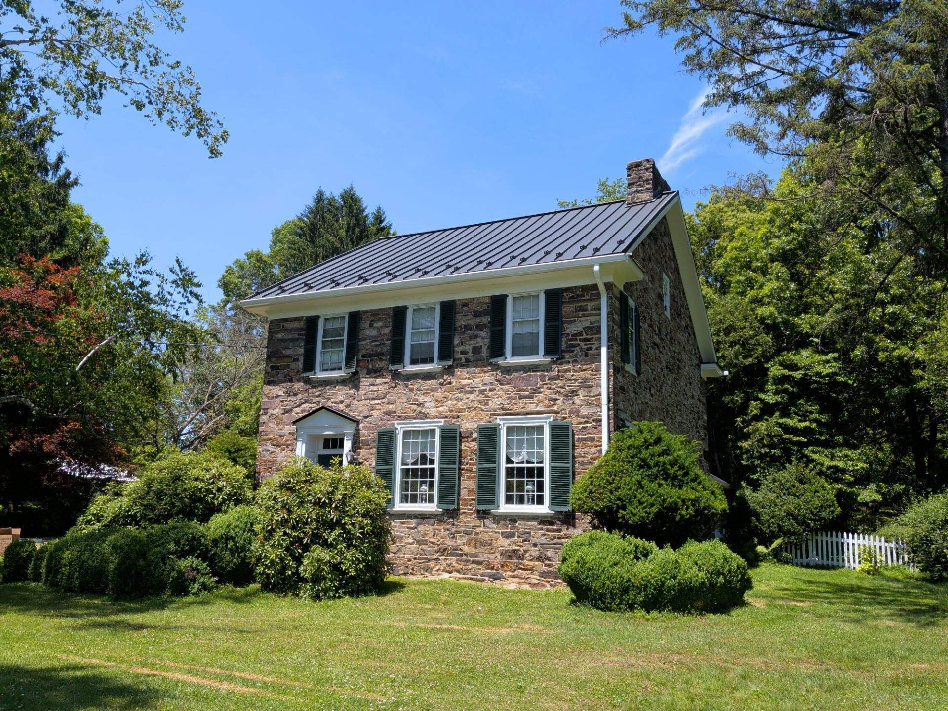 New standing seam metal roof on Northumberland PA home