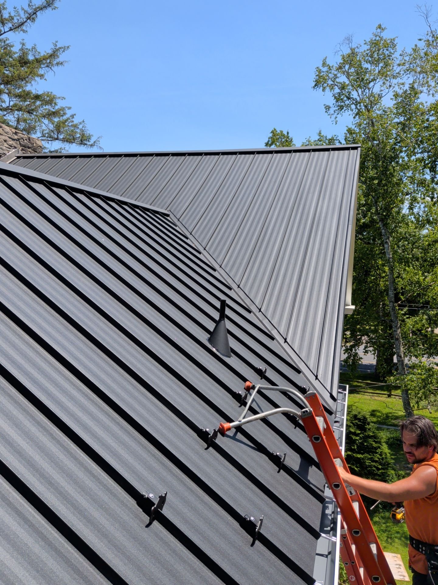 new standing seam roof being installed on a Northumberland PA home