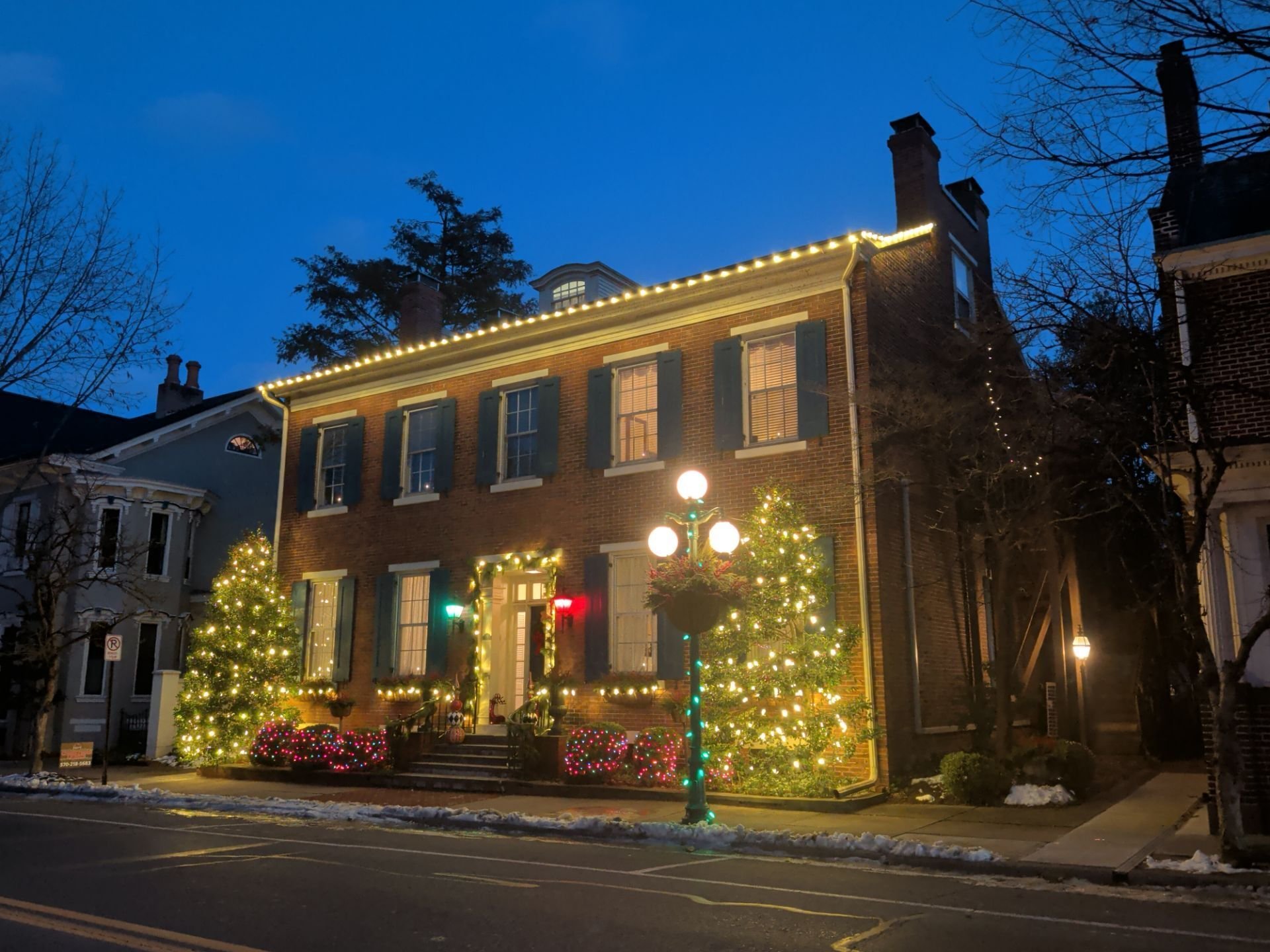 professional christmas lights for Lewisburg PA home